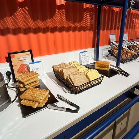 Ibis Budget Loudeac Velodrome Екстер'єр фото