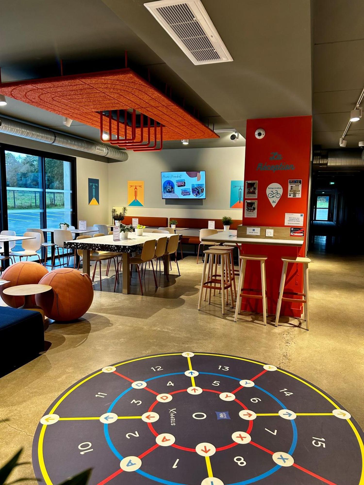 Ibis Budget Loudeac Velodrome Екстер'єр фото